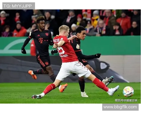 2020年拜仁慕尼黑与2019年利物浦的巅峰对决分析与比较